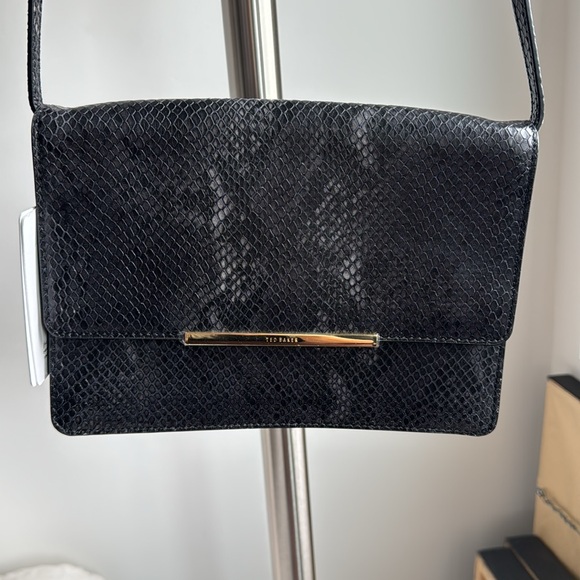 Ted Baker Elegant Black Crossbody Bag BNWT - Picture 2 of 5